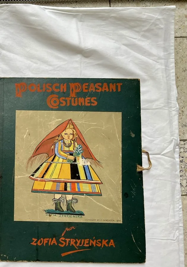Zofia Stryjeńska, Portfolio — front cover board, pochoir from «Polish Peasants Costumes», C. Szwedzicki, Nice, 1939
